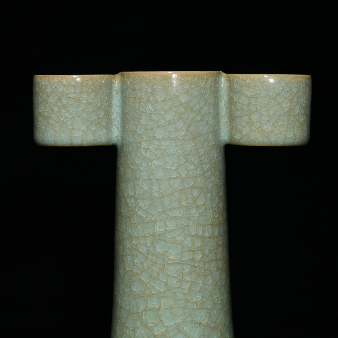 A0712 Vintage Chinese Ice Crack Ru Kiln Double Ear Porcelain Vase
