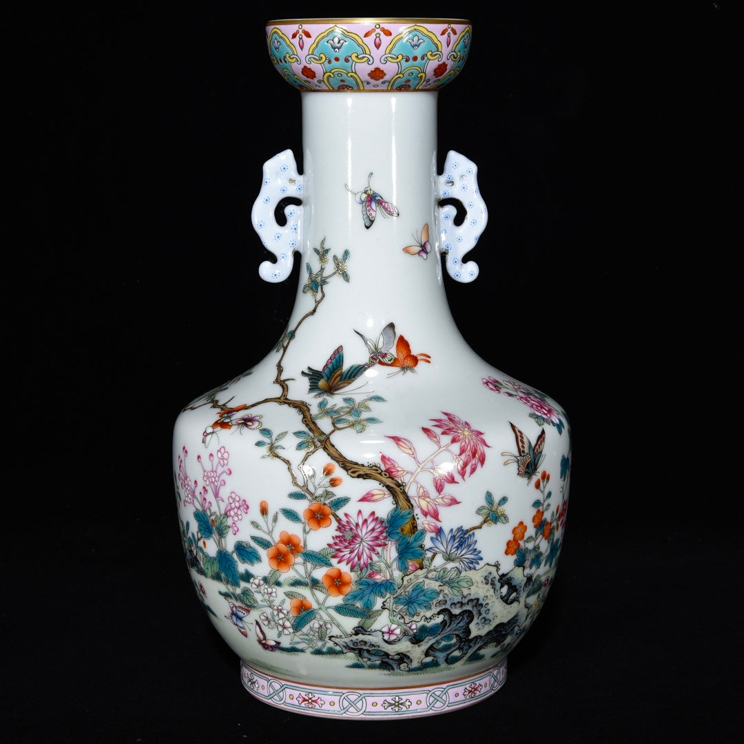 A0730 Chinese Qing Dynasty Gilt Edge Famille Rose Butterfly & Flowers Design Porcelain Vase