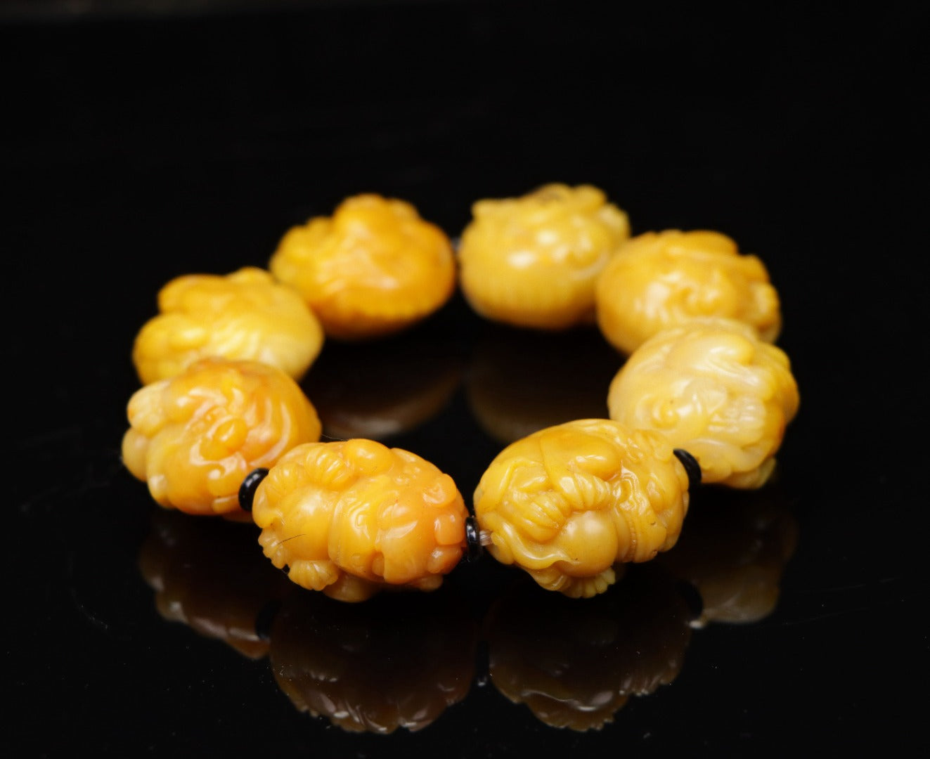 A0737 Superb Chinese Shoushan Tianhuang Stone Carved Fortune Lion Statue w Beads Bracelet