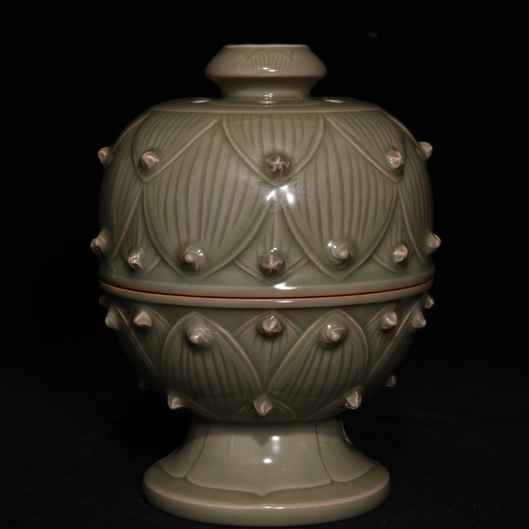 A0739 Chinese Yue Kiln Lotus Flower Porcelain Incense Burner