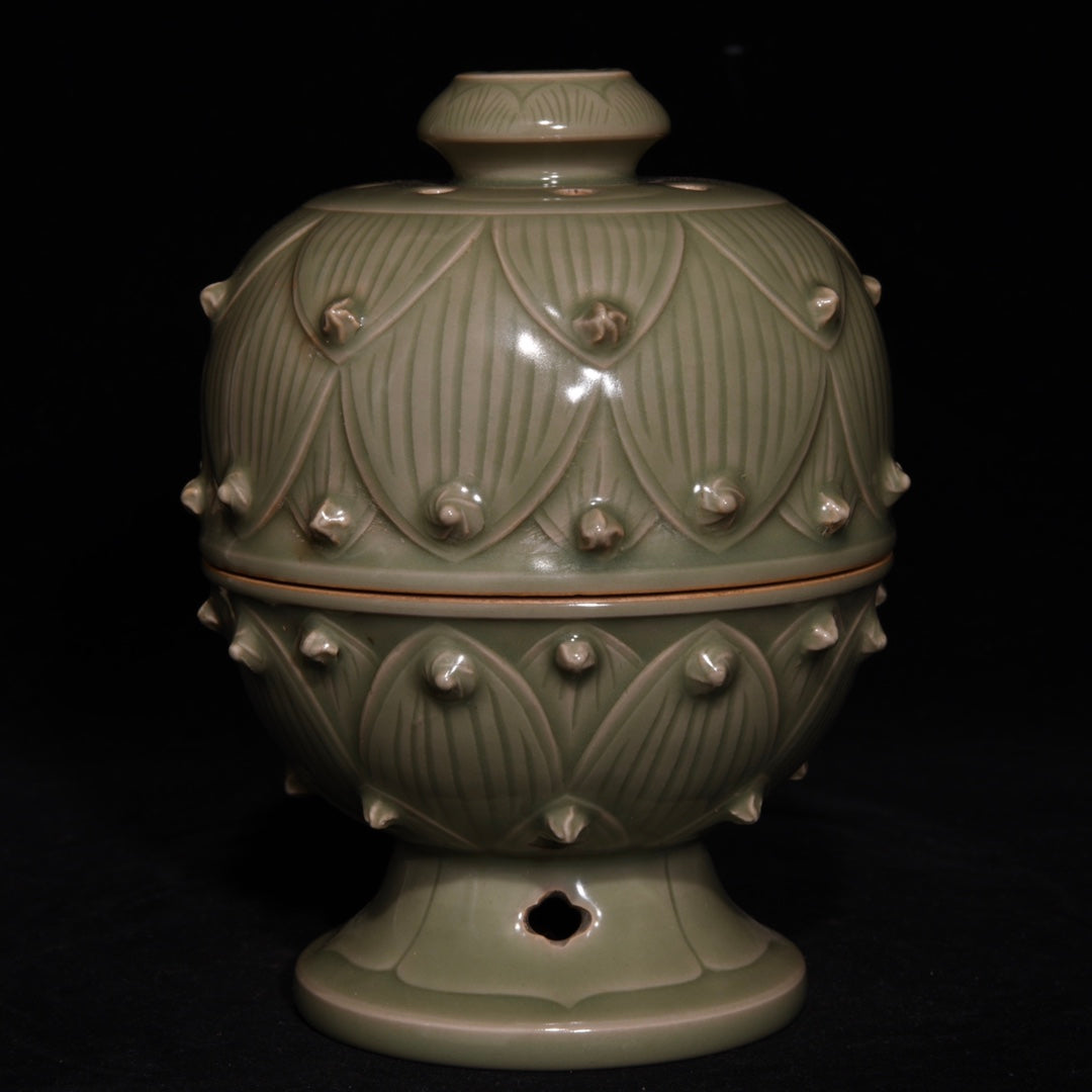 A0739 Chinese Yue Kiln Lotus Flower Porcelain Incense Burner