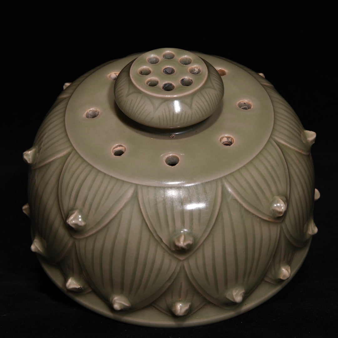 A0739 Chinese Yue Kiln Lotus Flower Porcelain Incense Burner