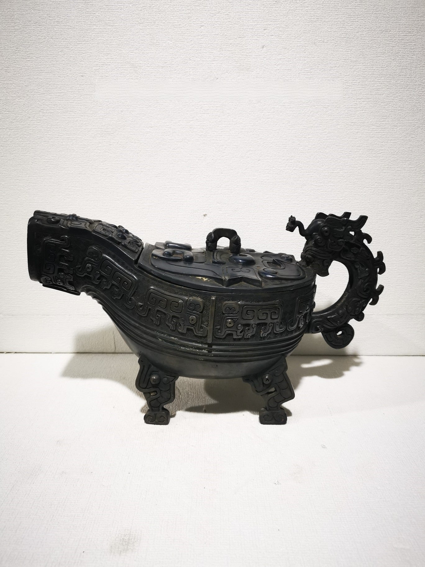A0749 Xi Zhou Period Bronze Dragon Pattern Statue
