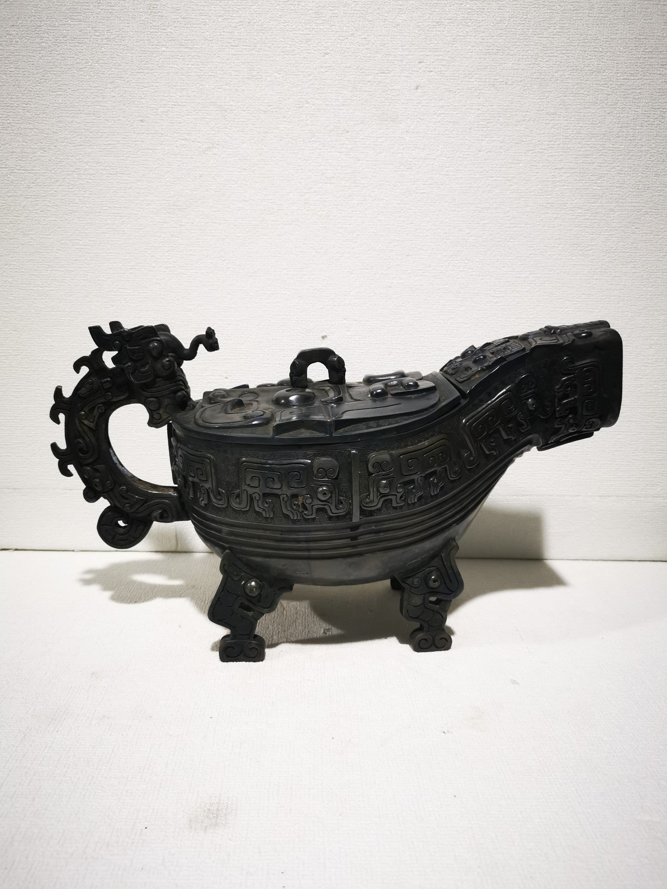 A0749 Xi Zhou Period Bronze Dragon Pattern Statue