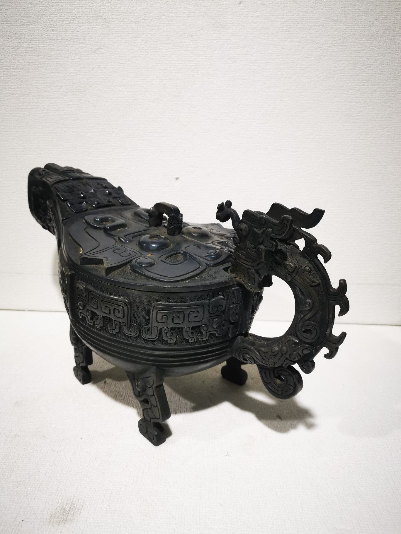 A0749 Xi Zhou Period Bronze Dragon Pattern Statue