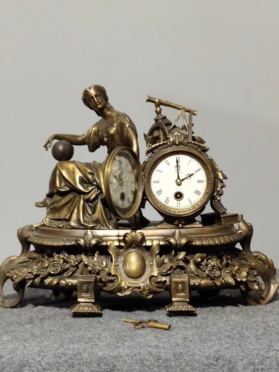 A0752 Vintage Brass Figure Mechanical Clock