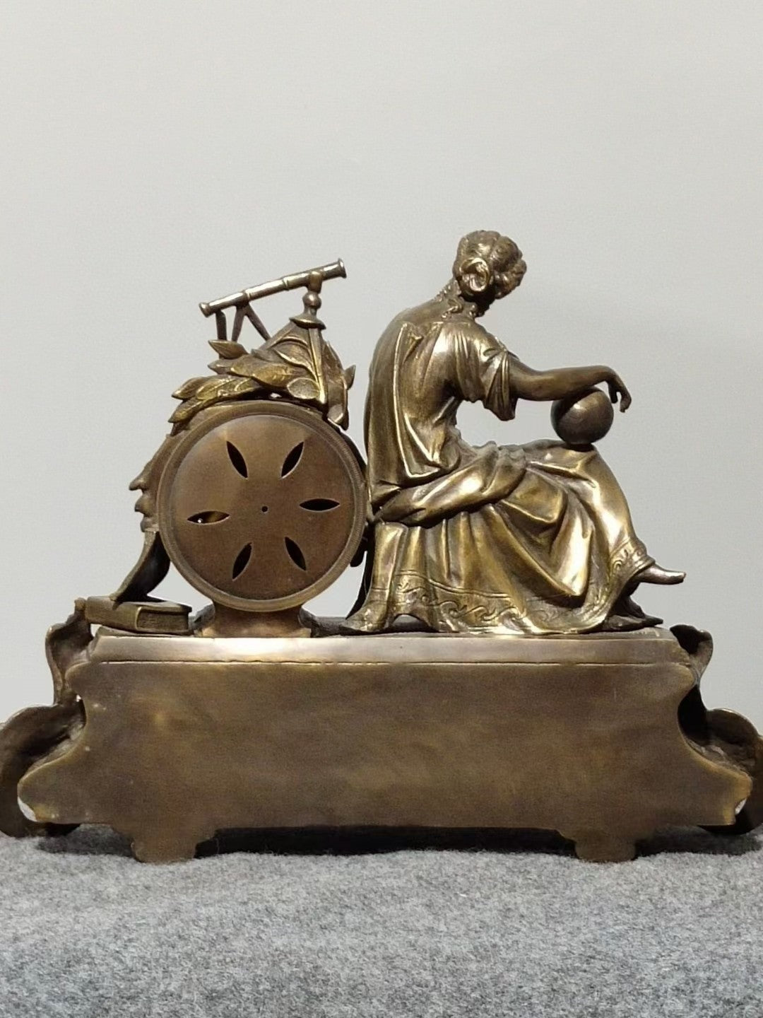 A0752 Vintage Brass Figure Mechanical Clock