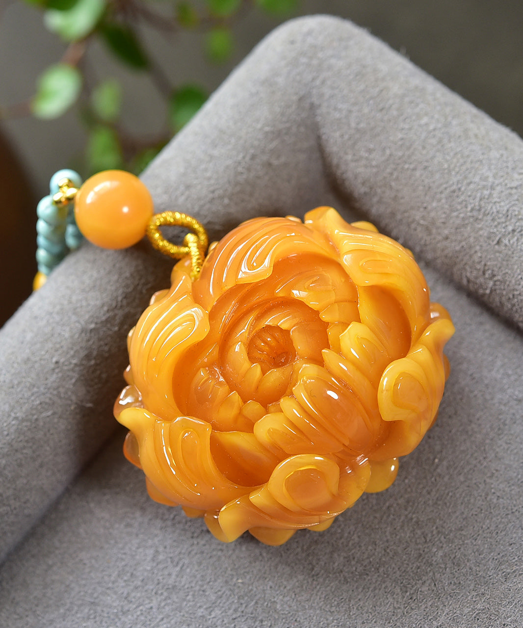 A0755 Beautiful Beeswax Carved Peony Pendant w Beeswax & Nanhong Agate & Turquoise Beads Necklace