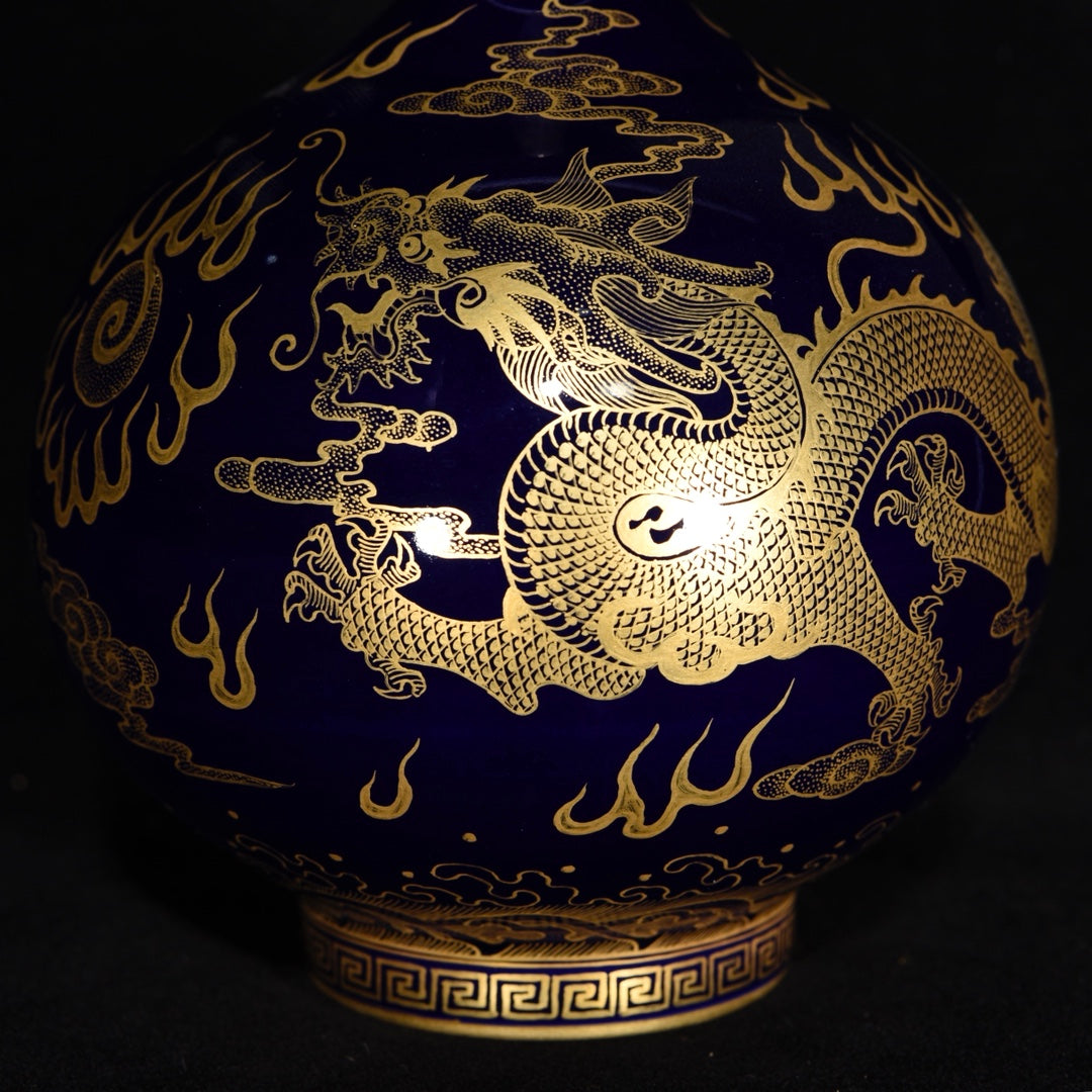 A0773 Chinese Qing Dynasty Gilt Gold Blue Glaze Clouds Dragon Design Porcelain Vase