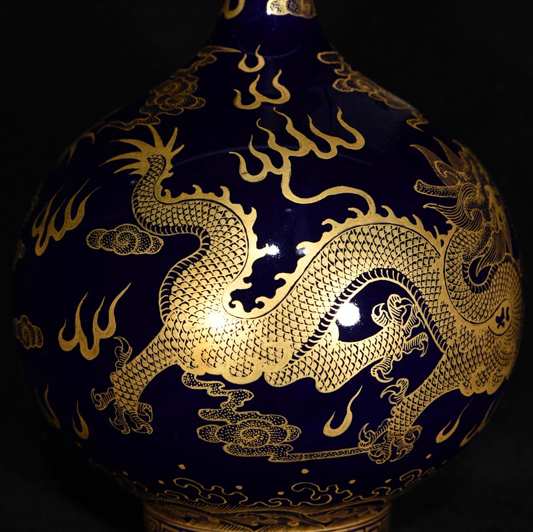 A0773 Chinese Qing Dynasty Gilt Gold Blue Glaze Clouds Dragon Design Porcelain Vase