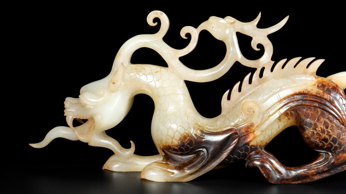 A0787 Vintage Chinese Hetian Jade Carved Fortune Dragon Statue