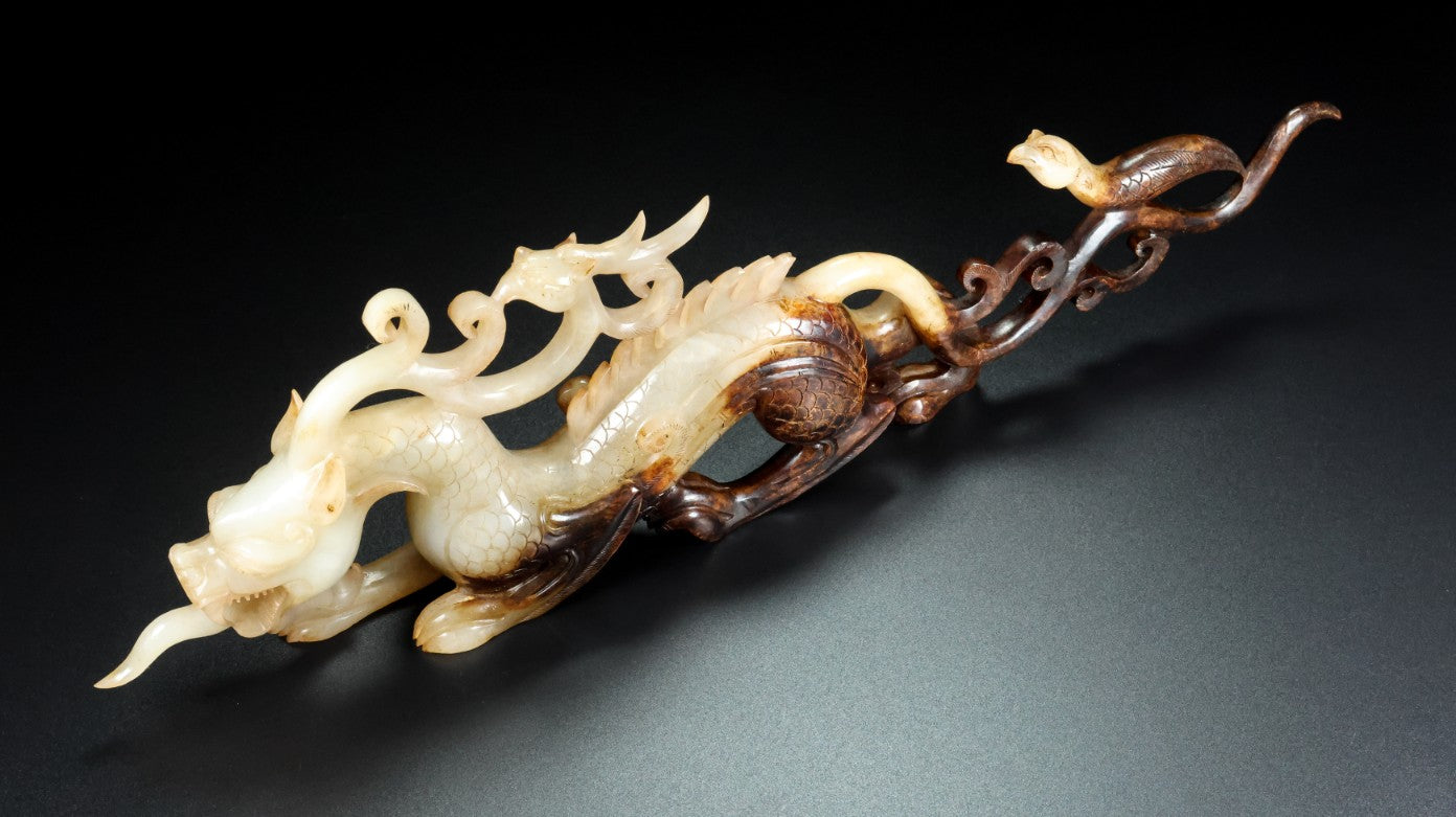 A0787 Vintage Chinese Hetian Jade Carved Fortune Dragon Statue