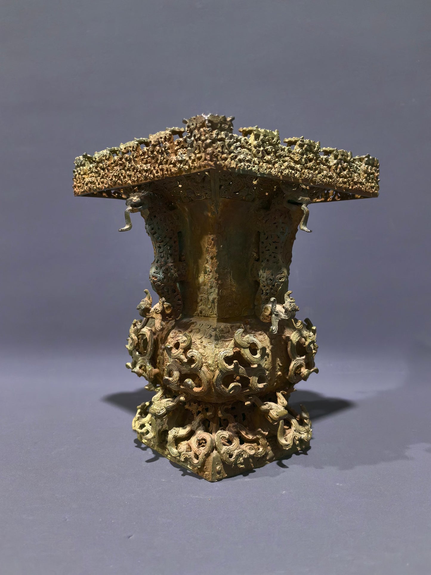 A0790 Vintage Chinese Bronze High Relief Fortune Dragon Wine Vessel Statue