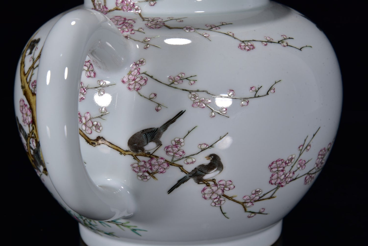 A0808 Chinese Qing Dynasty Gilt Gold Famille Rose Plum Flower & Magpie Design Porcelain Teapot