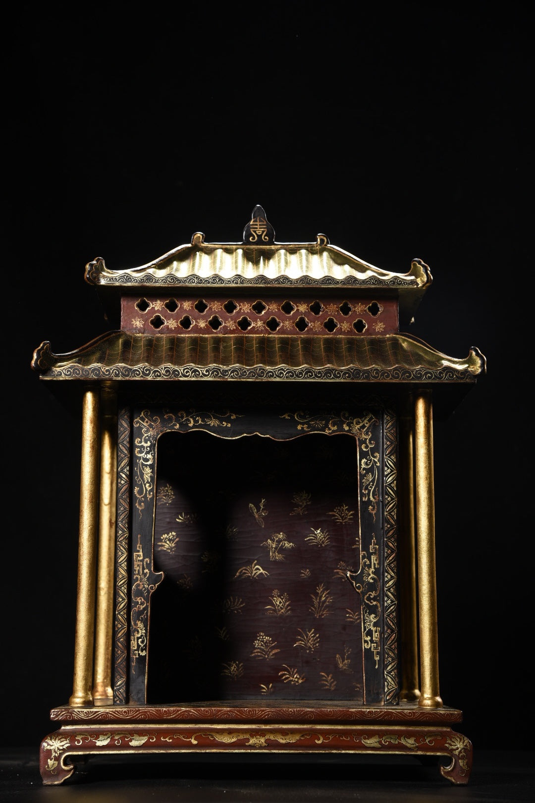 A0813 Chinese Gilt Gold Wooden-cored Lacquerware Shrines