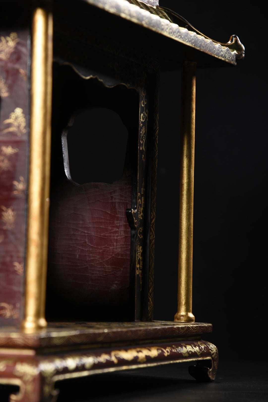 A0813 Chinese Gilt Gold Wooden-cored Lacquerware Shrines