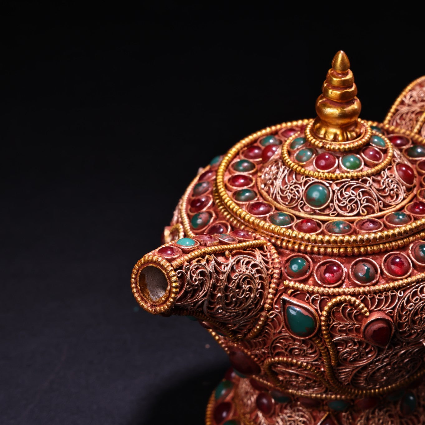 A0815 Vintage Tibetan Gilt Gold Silver Wires Inlay Gems Wine Pot