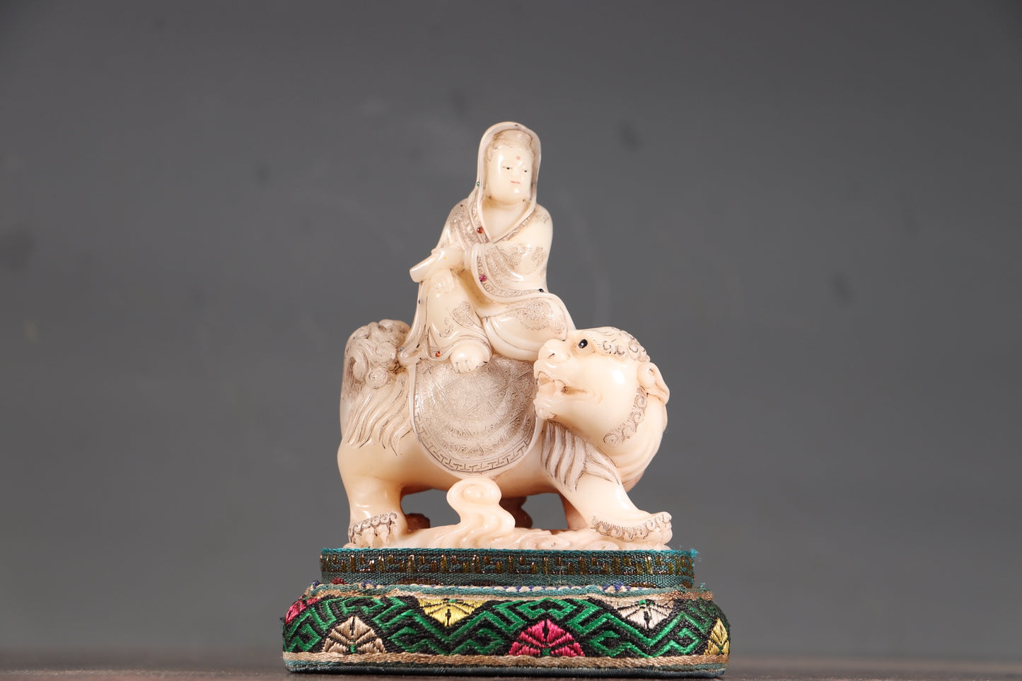 A0817 Superb Old Chinese Shoushan Tianhuang Stone Carved Manjushri Bodhisattva Statue