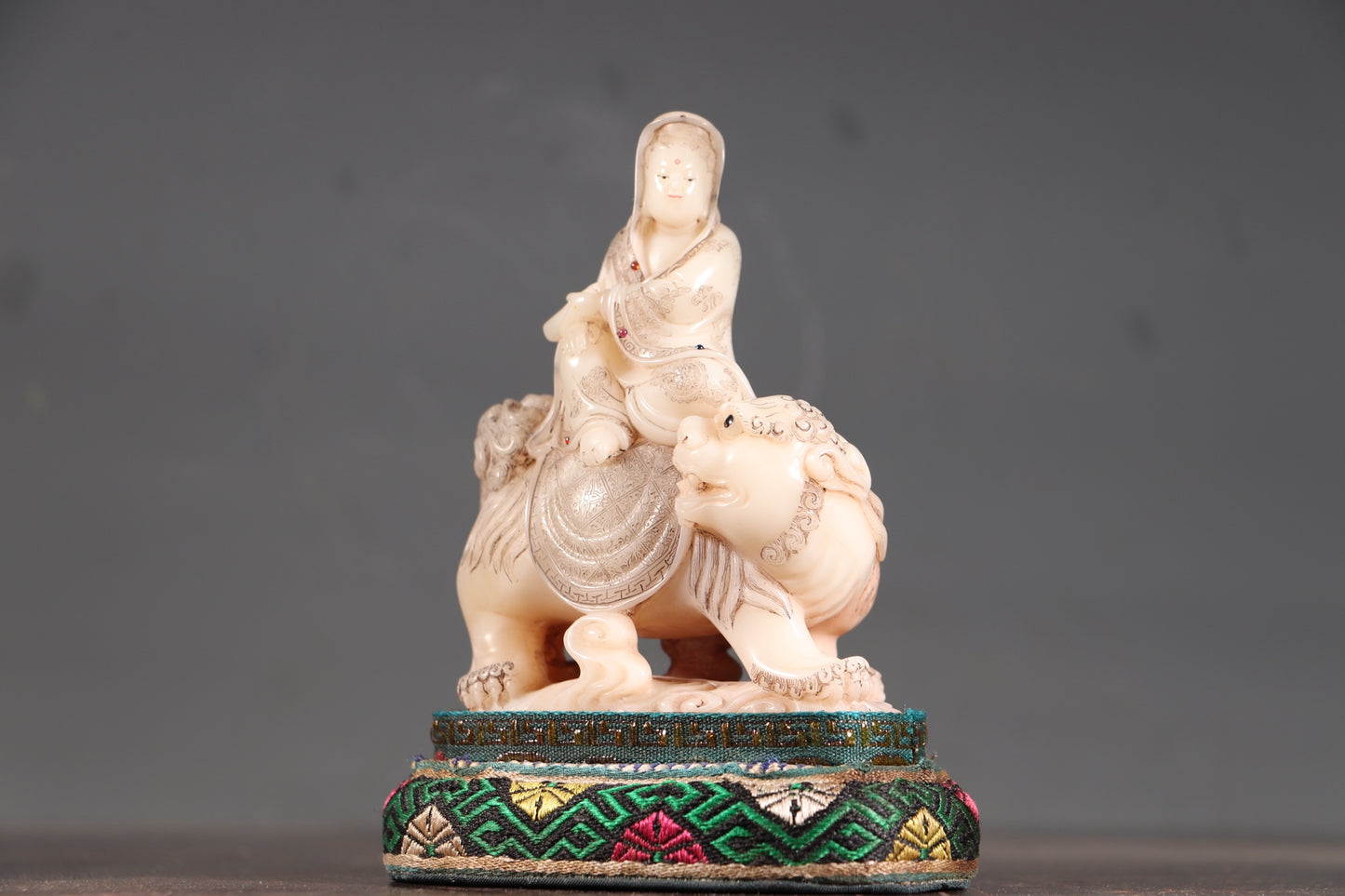 A0817 Superb Old Chinese Shoushan Tianhuang Stone Carved Manjushri Bodhisattva Statue