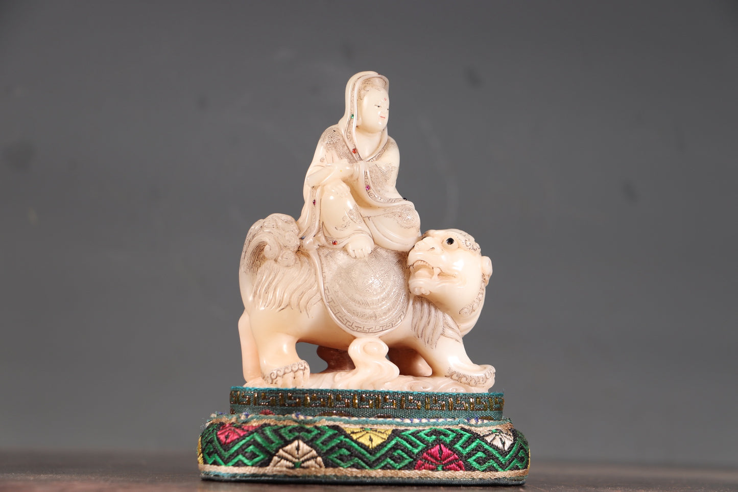 A0817 Superb Old Chinese Shoushan Tianhuang Stone Carved Manjushri Bodhisattva Statue
