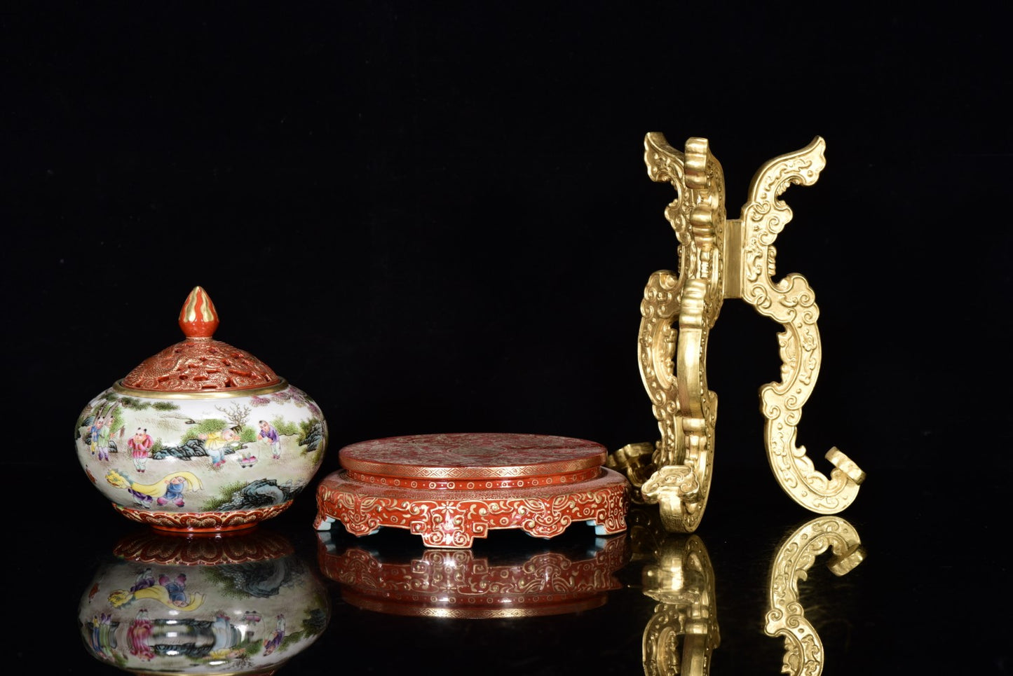 A0818 A Pair Chinese Qing Dynasty Gilt Gold Famille Rose Enamel Urchin Design Porcelain Incense Burner
