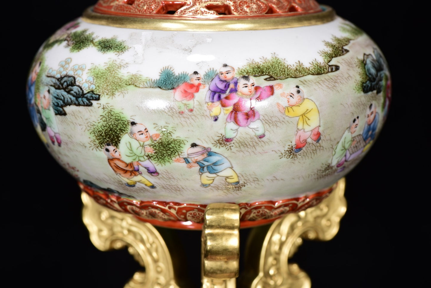 A0818 A Pair Chinese Qing Dynasty Gilt Gold Famille Rose Enamel Urchin Design Porcelain Incense Burner