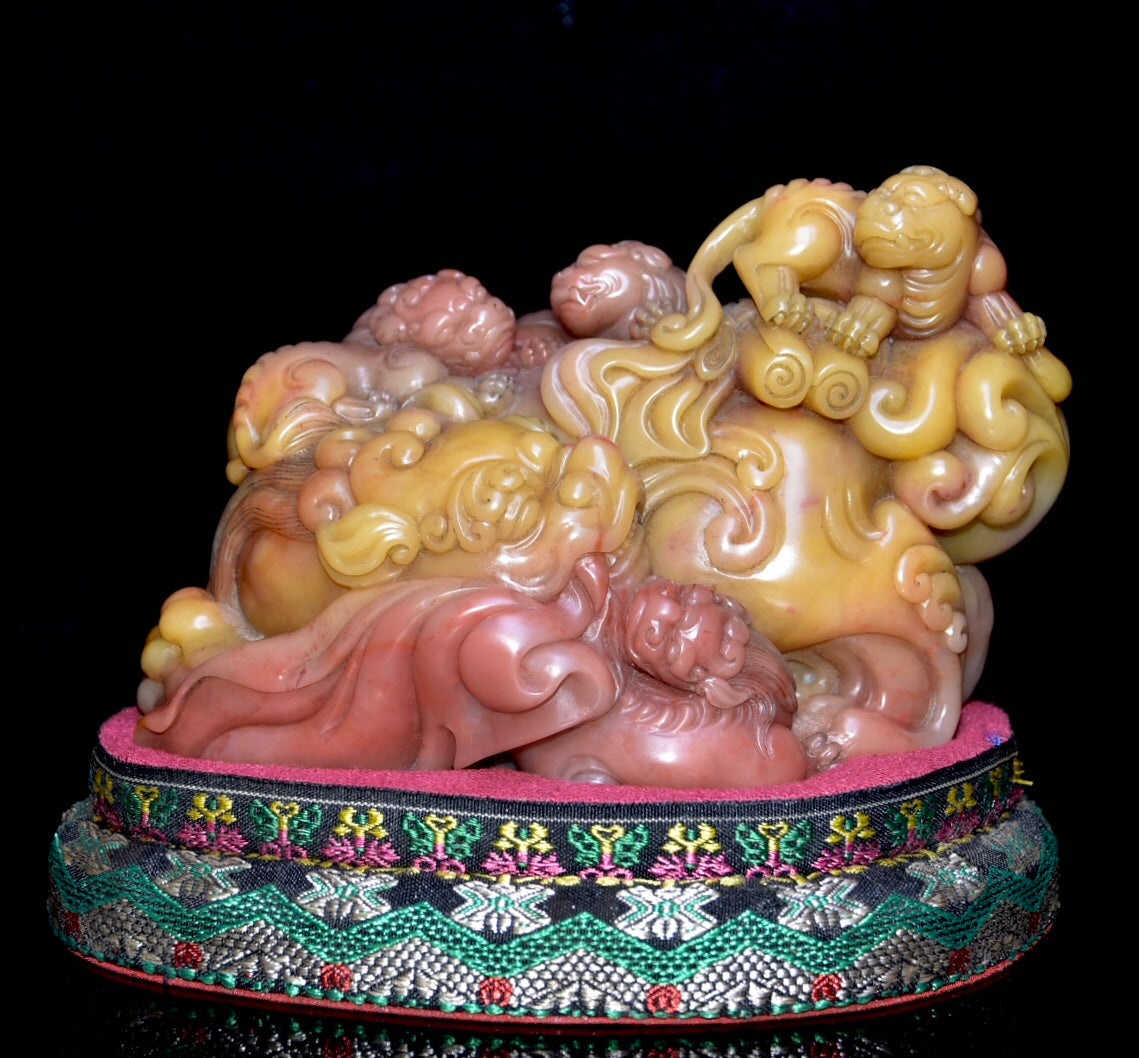 A0842 Vintage Chinese Shoushan Stone Carved Fortune Lion Statue