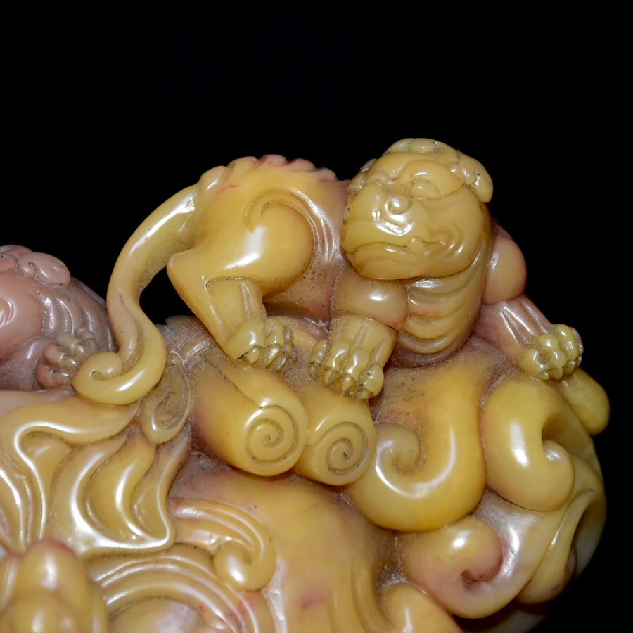 A0842 Vintage Chinese Shoushan Stone Carved Fortune Lion Statue