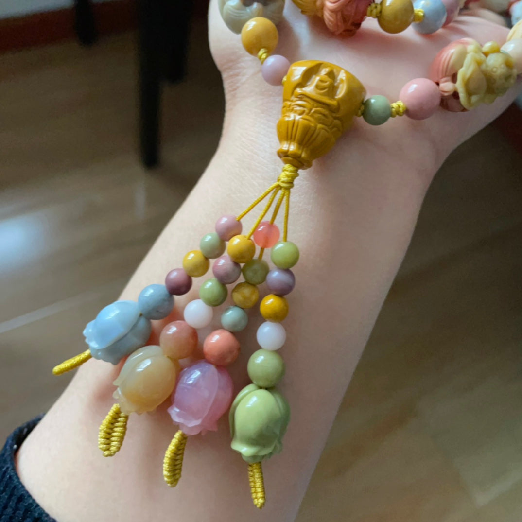 A0844 Beautiful Color Alxa Agate Carved Eighteen Arhat Beads Necklace