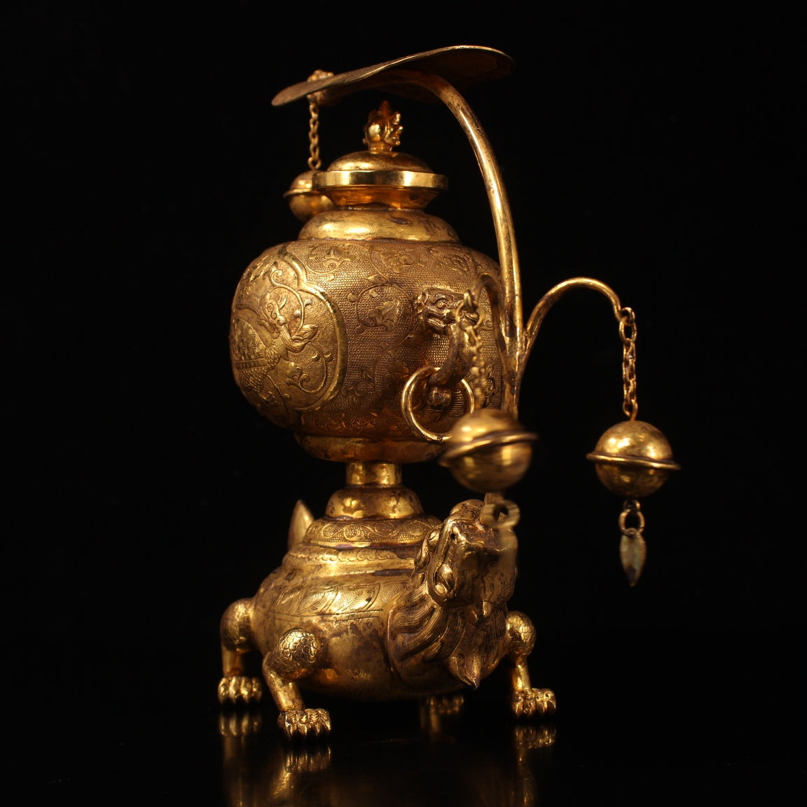 A0851 Vintage Chinese Gilt Gold Divine Beast Statue
