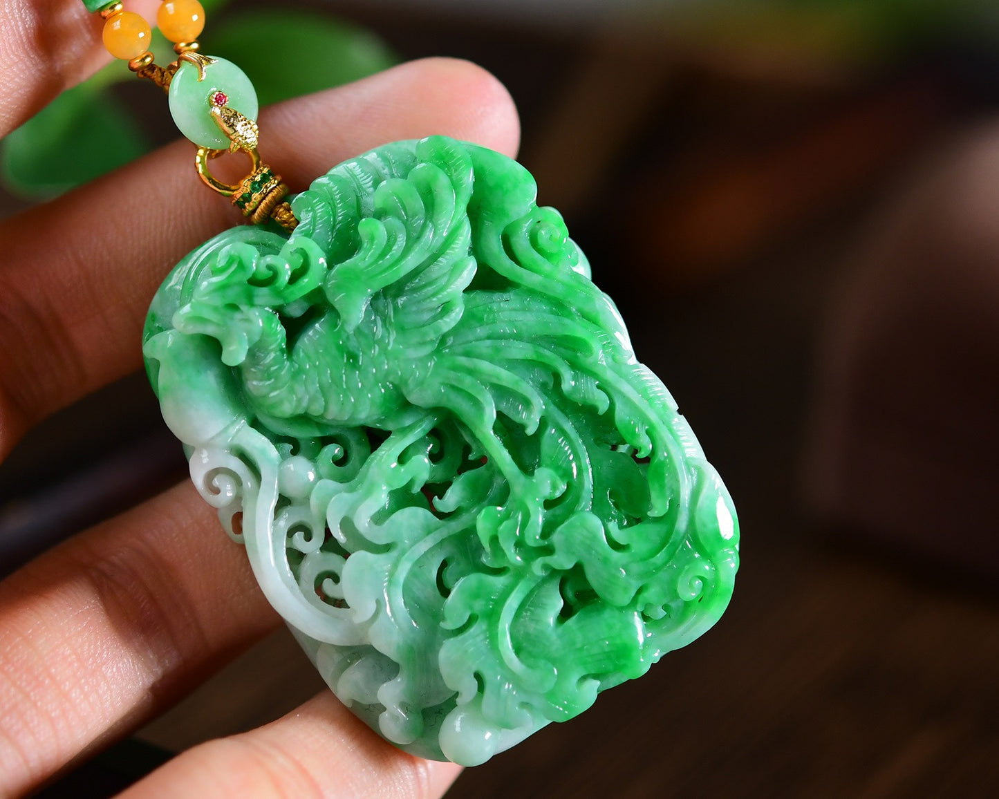 A0853 Exquisite Green Jadeite Carved Phoenix Pendant w Beads Necklace