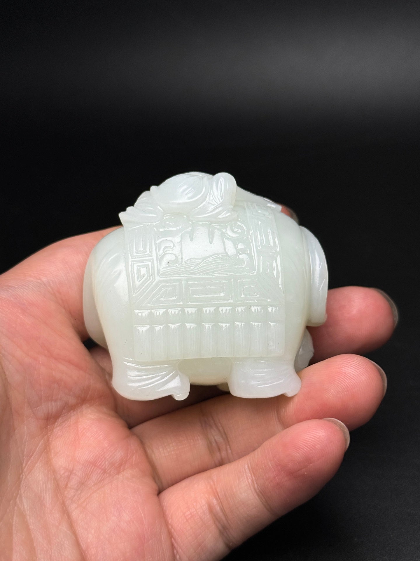 A0870 Superb Chinese White Hetian Jade Carved Elephant Statue/Pendant