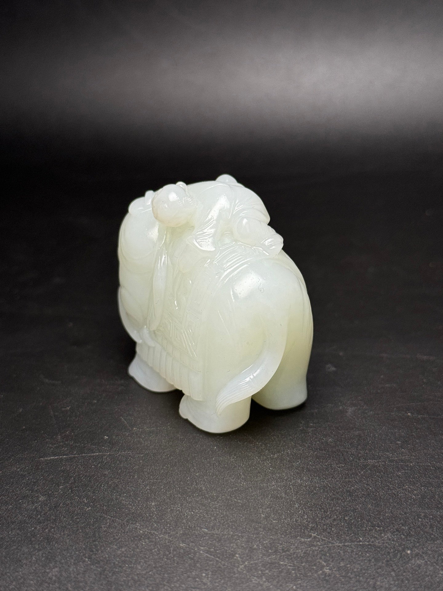 A0870 Superb Chinese White Hetian Jade Carved Elephant Statue/Pendant