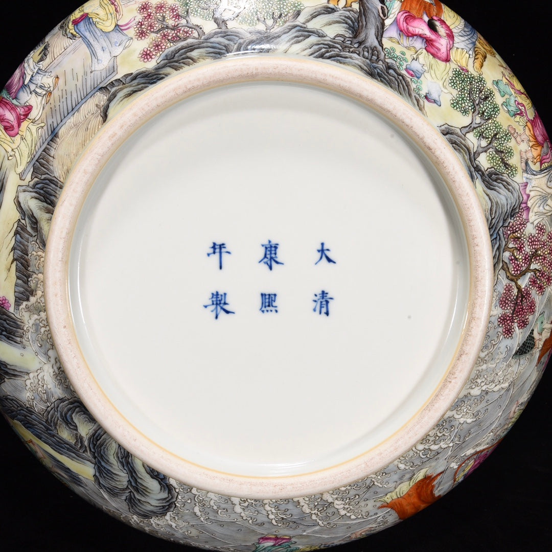 A0882 Chinese Qing Dynasty Famille Rose Arhat Design Porcelain Brush Washer