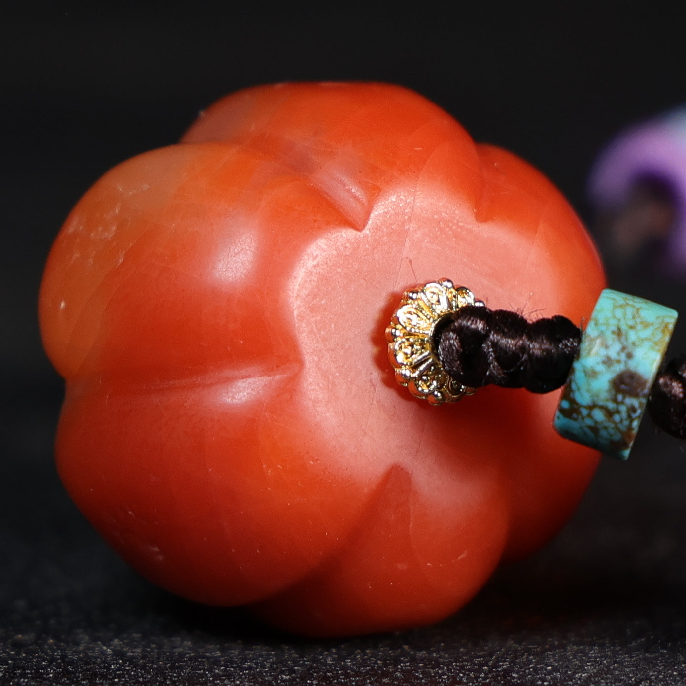 A0901 Vintage Nanhong Agate Carved Pumpkin Pendant