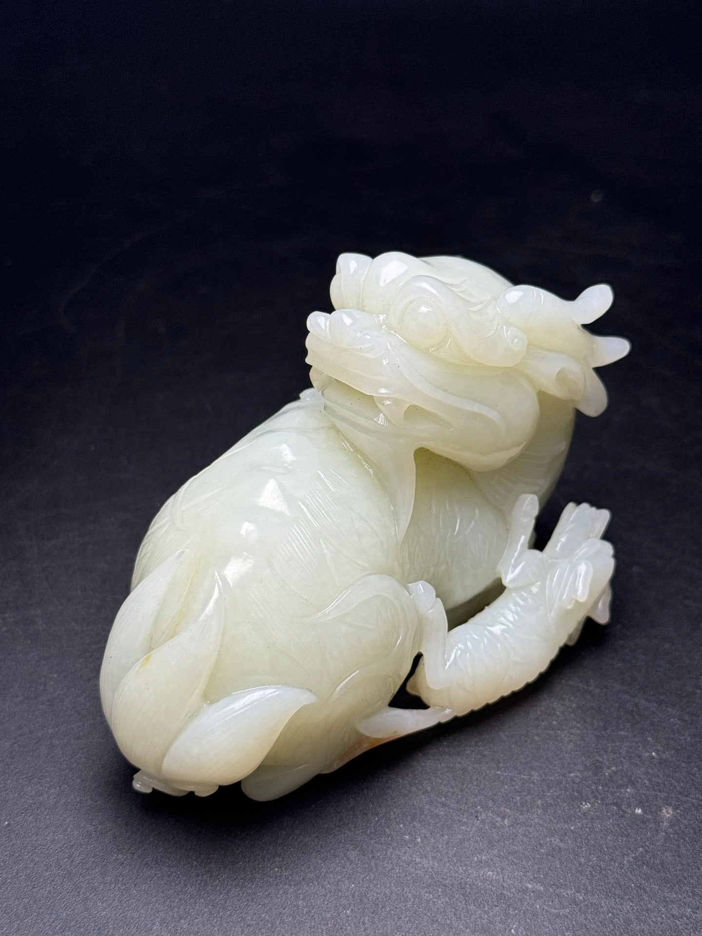 A0903 Superb Chinese White Hetian Jade Carved Fortune Kylin Statue