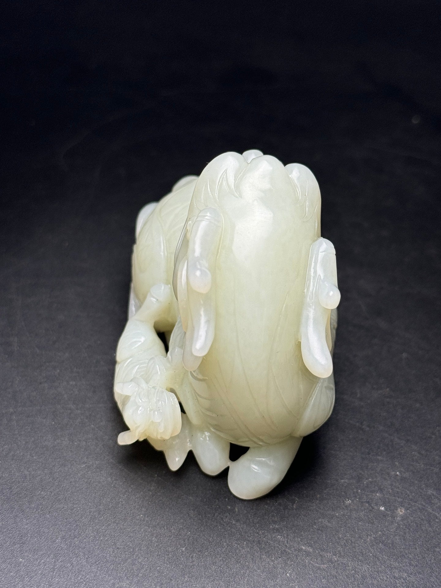A0903 Superb Chinese White Hetian Jade Carved Fortune Kylin Statue