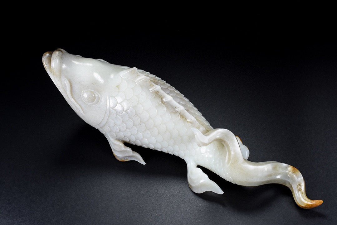 A0924 Superb Chinese Hetian Jade Carved Fish Statue