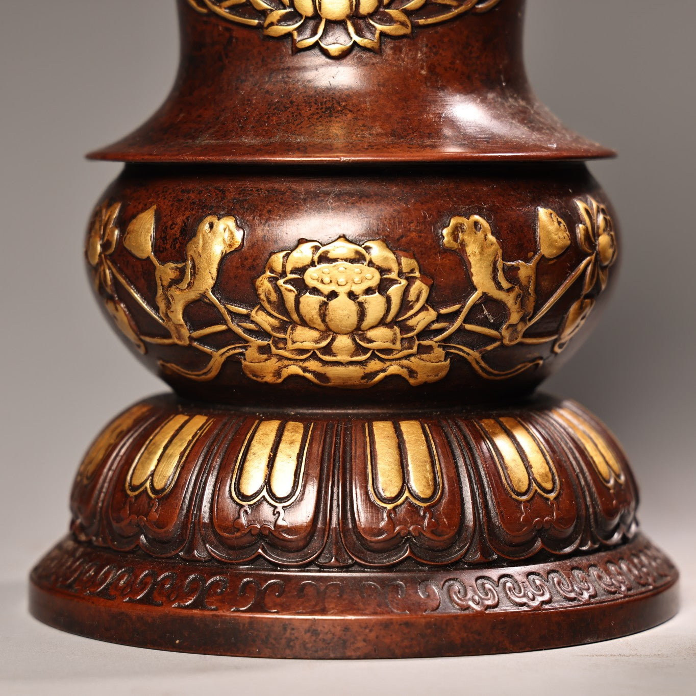 A0930 A Pair Chinese Gilt Gold Copper Lotus Flower Statue