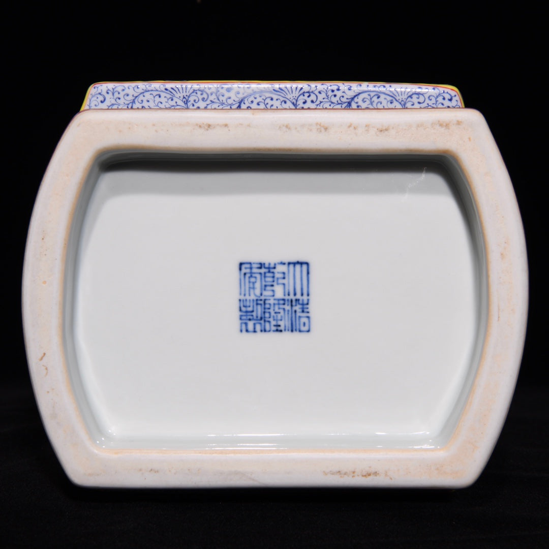 A0944 Chinese Qing Dynasty Gilt Edge Famille Rose Sheep & Deer Design Porcelain Vase