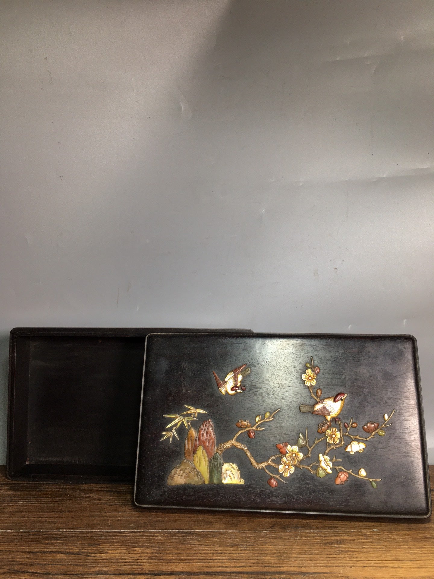 A0946 Vintage Chinese Zitan Wood Inlay Shell Plum Flower & Magpie Jewellery Box