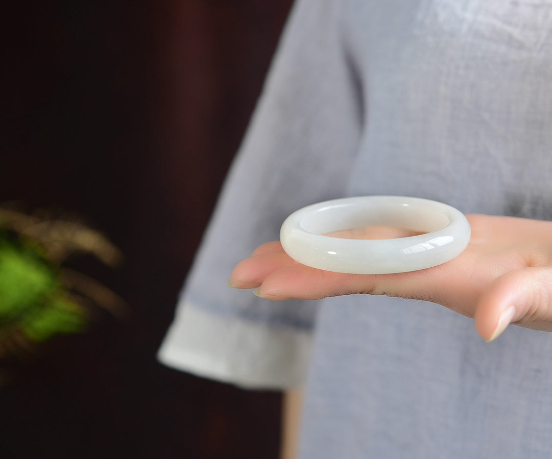 A0950 Inside Diameter 57.3 MM Chinese Hetian Jade Bracelet