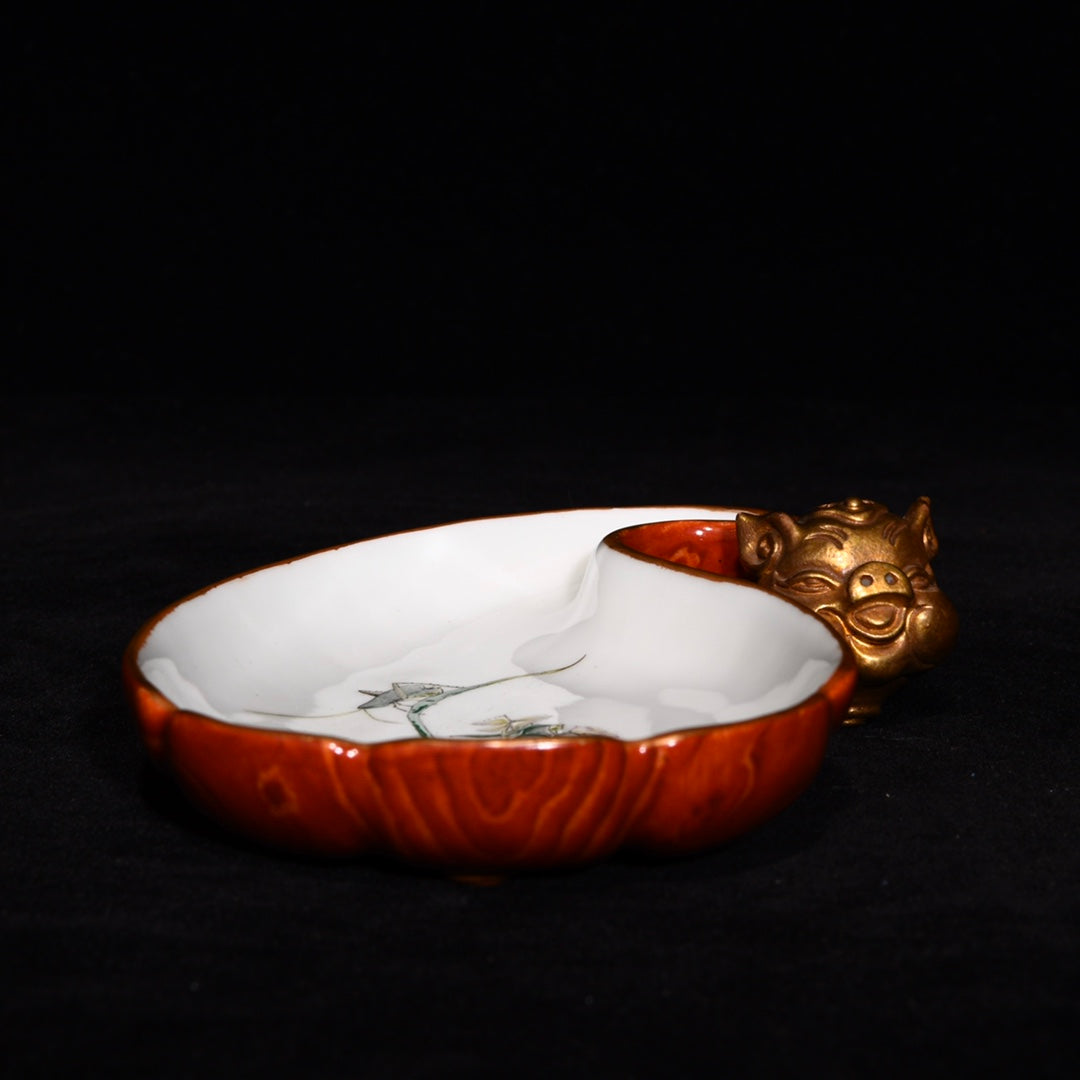 A0977 A Pair Chinese Qing Dynasty Gilt Edge Famille Rose Fortune Pig Porcelain Brush Washer