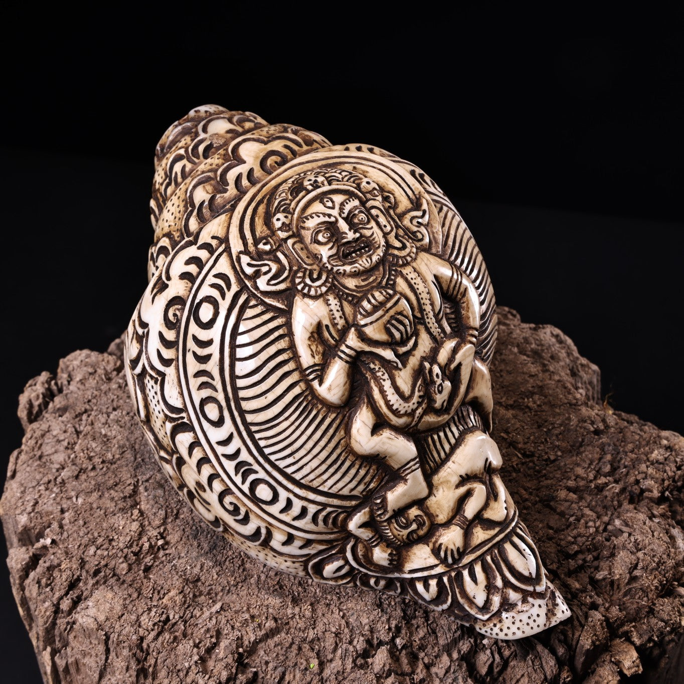 A0978 Vintage Conch Low Relief Vajrapani Statue