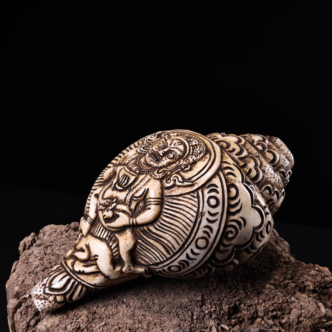 A0978 Vintage Conch Low Relief Vajrapani Statue
