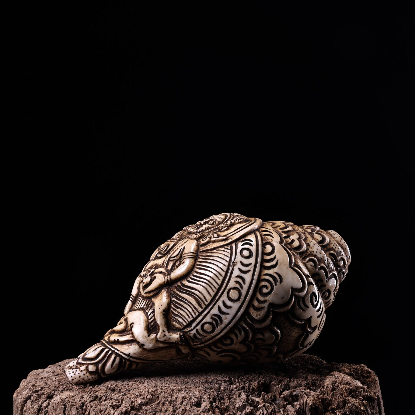 A0978 Vintage Conch Low Relief Vajrapani Statue
