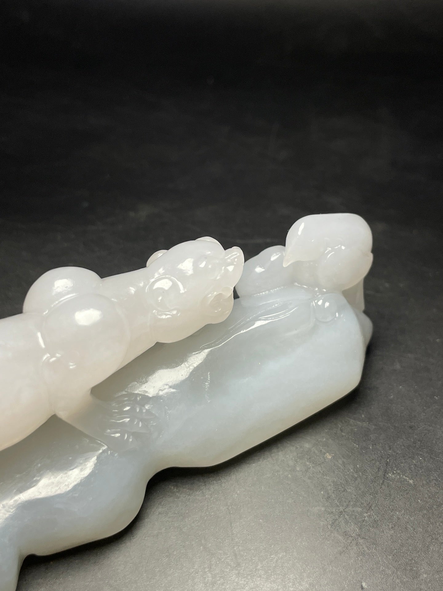 A0980 Superb Chinese White Hetian Jade Carved Chi Dragon Statue