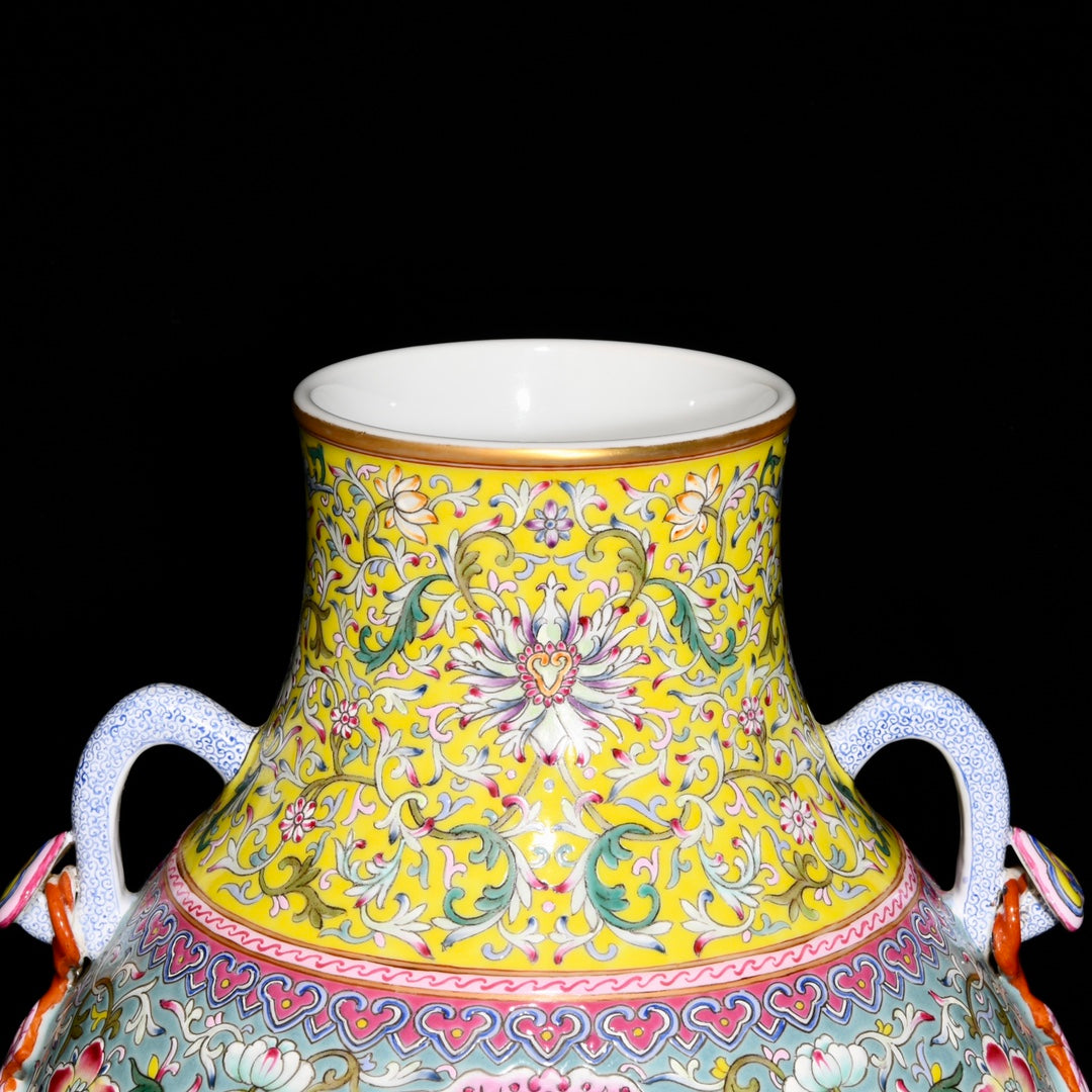 A0983 Chinese Qing Dynasty Gilt Edge Famille Rose Beautiful WomanDesign Porcelain Vase