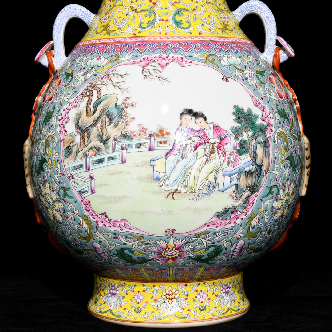 A0983 Chinese Qing Dynasty Gilt Edge Famille Rose Beautiful WomanDesign Porcelain Vase