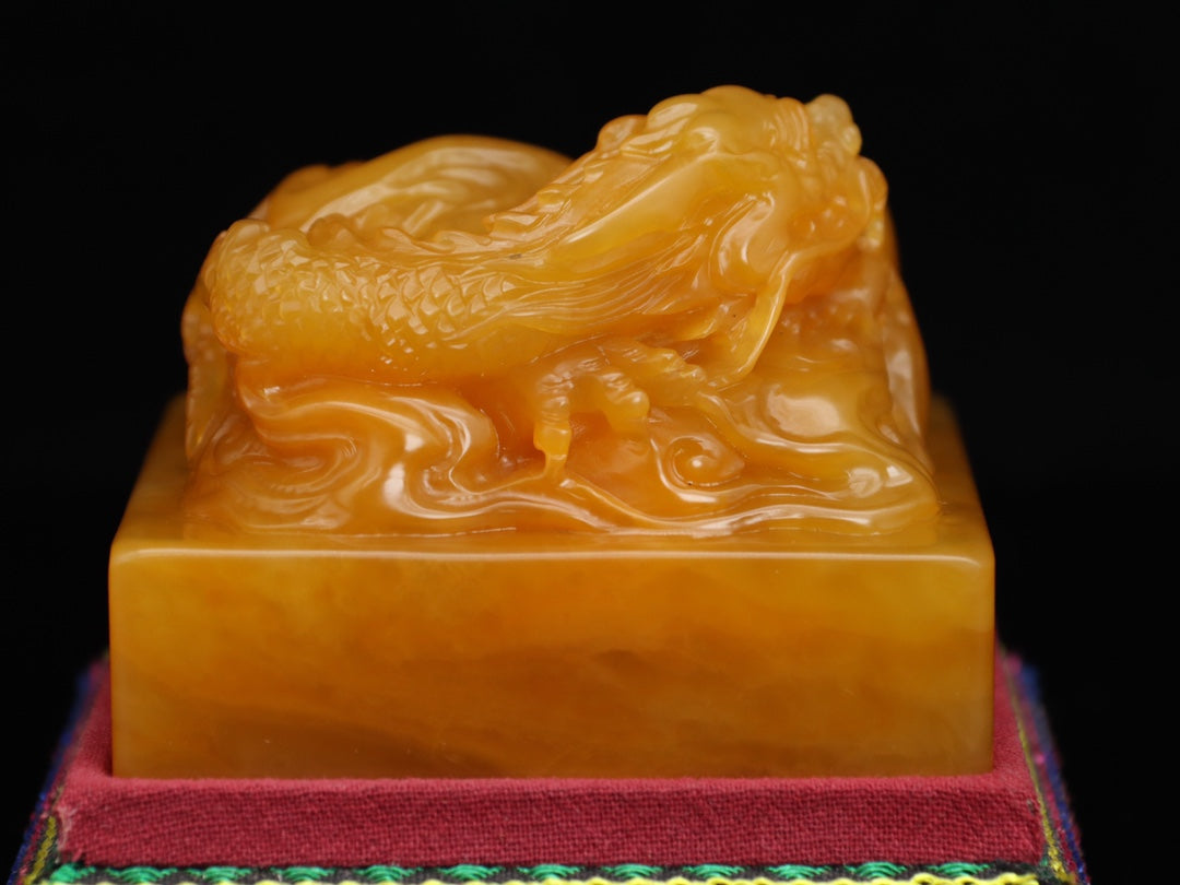A0987 Superb Old Chinese Shoushan Tianhuang Stone Carved Fortune Dragon Seal Statue w Box